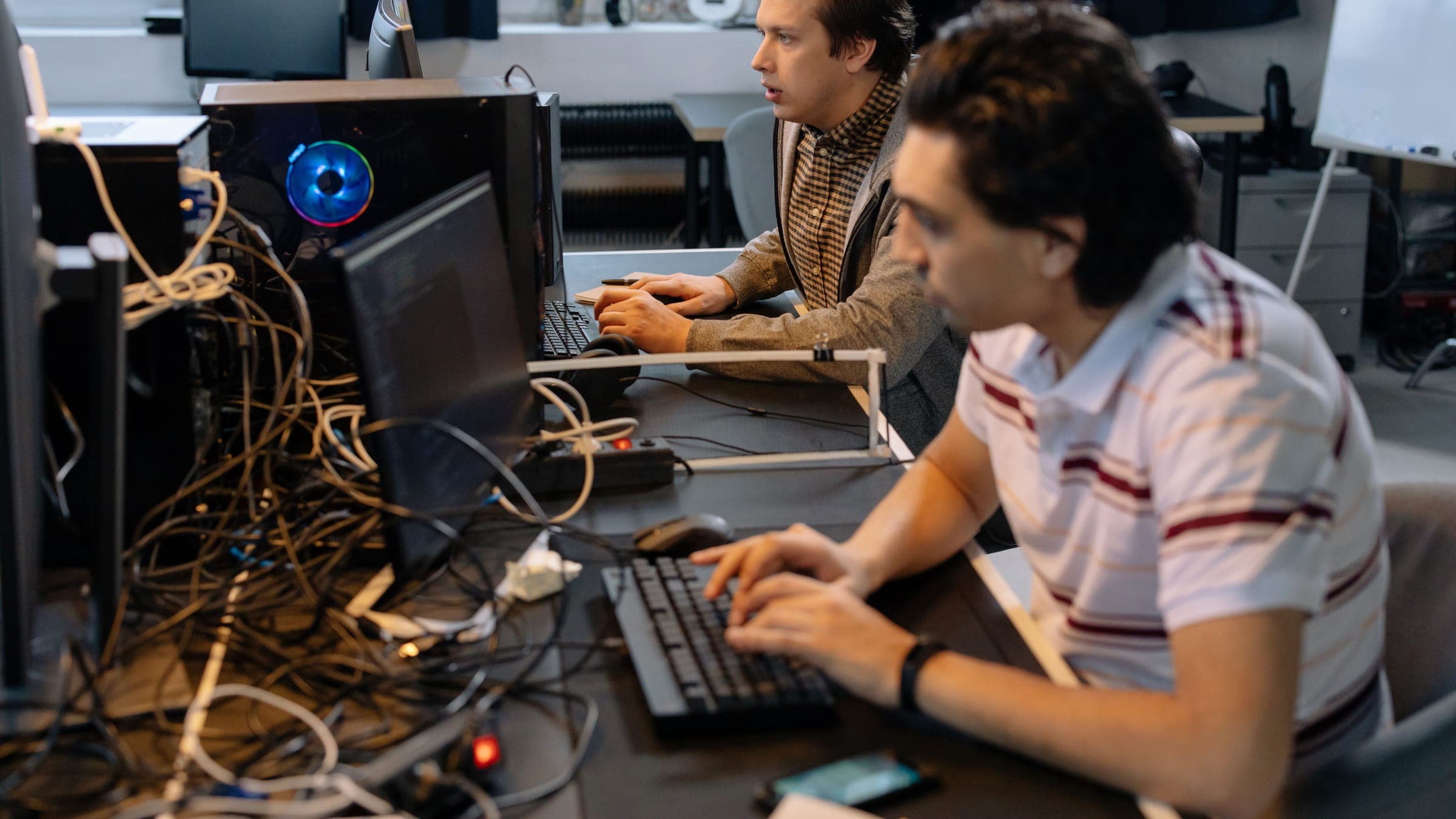 Suasana kerja divisi IT Services